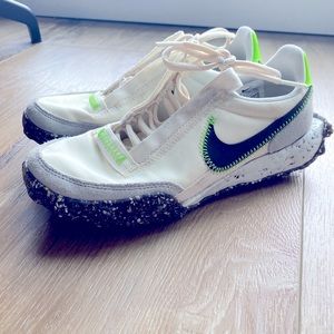 Nike waffle racer crater